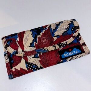 Kavu Wallet Womens 7.5x4 Big Spender Trifold